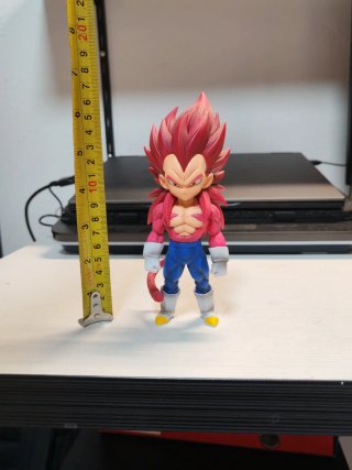 Figura Vegeta SSJ4 DAIMA
