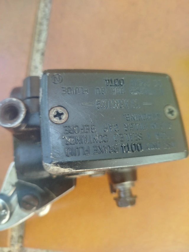 Bomba Freno Delantera Kawasaki ER6N