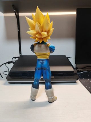 Figura Vegeta Super Saiyan 3