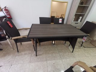 Mesa de jardín con 6 sillas