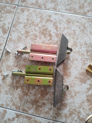 2 Cerrojos para interiores dorados