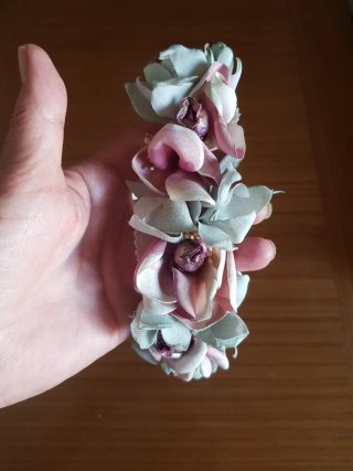 Diadema flores azul y rosa