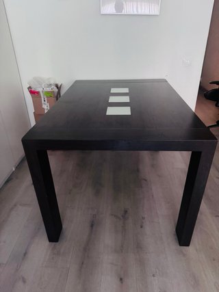 Mesa comedor extensible negra y blanca