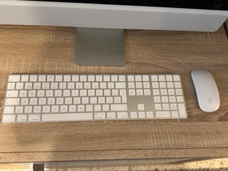 iMac 24” M3 8GB/256GB + Teclado y Ratón