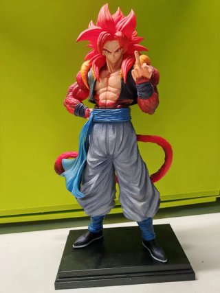 Figura Gogeta Super Saiyan 4