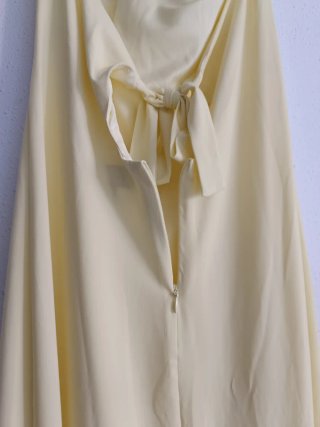 Vestido midi Halter lazada Zara Amarillo Talla L