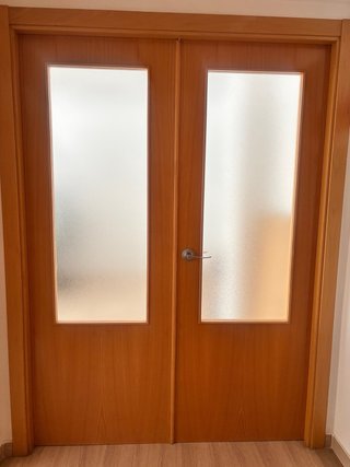 Puerta de madera interior
