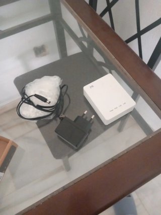ZTE Router/Adaptador de Corriente