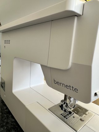 Bernette Chicago 7 máquina coser y bordar