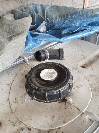 Depósito 1000L con grifo nuevo,Tlf : 662200545