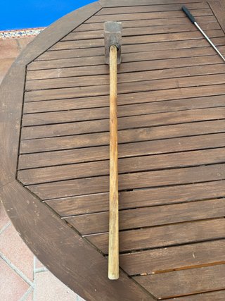 Mazo de herrero oxidado