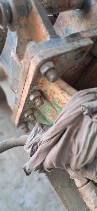 Martillo retroexcavadora JCB 3CX.