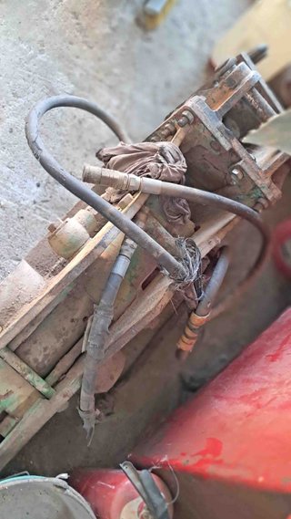 Martillo retroexcavadora JCB 3CX.