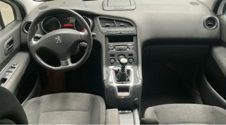 Peugeot 5008 2016