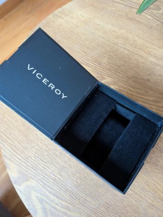 Caja Viceroy Negra y Roja