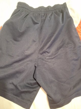 2 pantalones cortos chándal Agustinos T 5 y 7