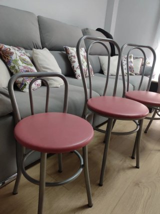 Mesa y 4 sillas cocina