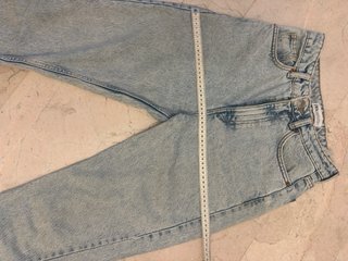 Pantalón vaquero Zara desgastado
