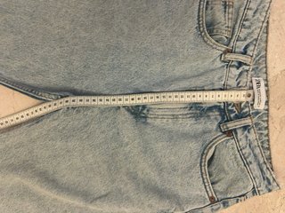 Pantalón vaquero Zara desgastado