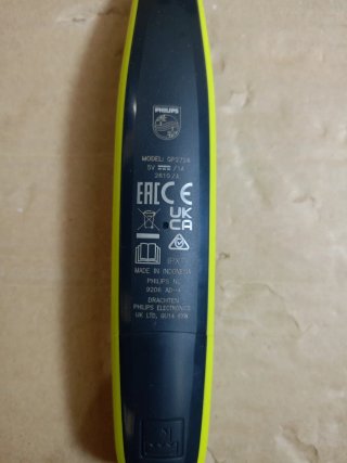 Philips OneBlade QP2724 Afeitadora Recortadora