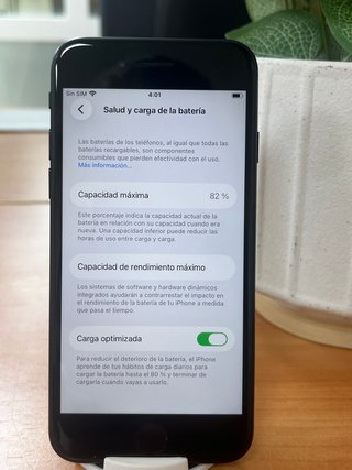 Apple IPhone SE (2020) -125168-