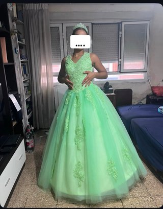 Vestido Quinceañera Verde Menta Talla 34