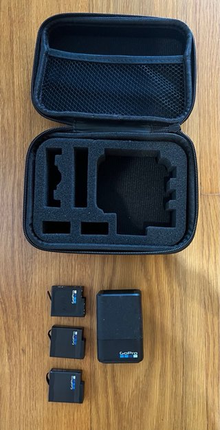 GoPro Hero 5 Black con accesorios