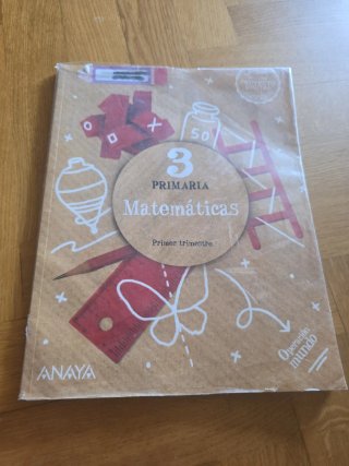 Libros de 3 de primaria del cole Liceo la Paz.