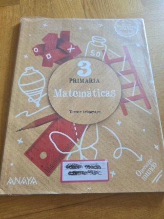 Libros de 3 de primaria del cole Liceo la Paz.