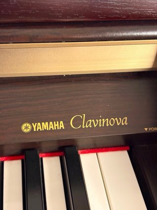 Piano Digital Yamaha Clavinova CLP-930 + banqueta