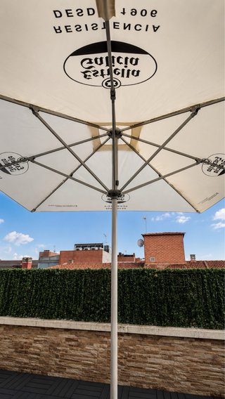 Sombrilla de Terraza Beige Nueva