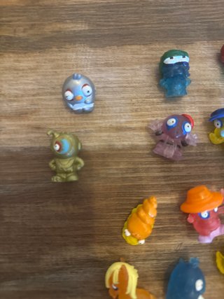Lote SuperThings y Zomlings