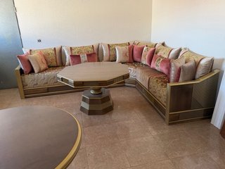 Sofá modular de tela y madera