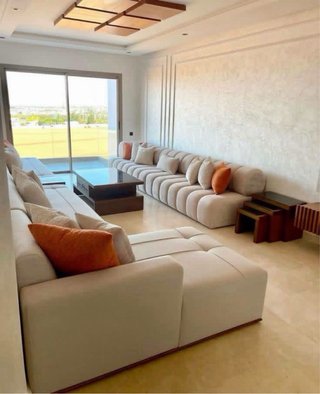 Sofá modular de tela y madera