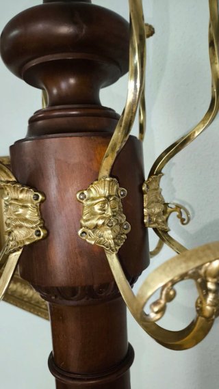 Perchero madera maciza tipo caoba apliques  laton