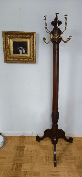 Perchero madera maciza tipo caoba apliques  laton