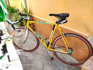 Bicicleta de carretera Massari retro