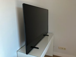 Televisor 55” + Sistema de sonido + Anclaje pared