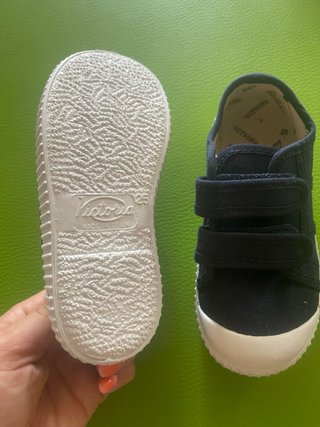 Zapatillas niño velcro azul Marca Victoria