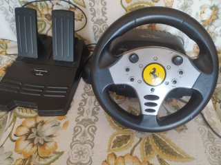 Volante Ferrari PS2 con Pedales