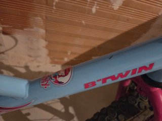 Bicicleta infantil Btwin azul y rosa