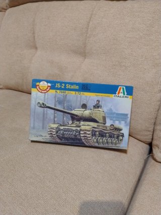Maqueta Italeri JS-2 Stalin 1:72