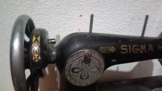 Máquina de coser antigua Sigma