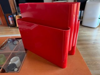 Revistero Kartell 4676 1972 Rojo