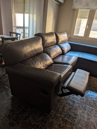 Sofá chaise longue de piel