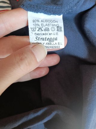 Camiseta sin mangas bordada deportiva