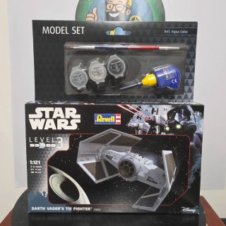 Kit Modellismo Revell Star Wars Darth Vader Tie Fi