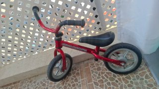 Bici sin pedales Chicco Red Bullet roja