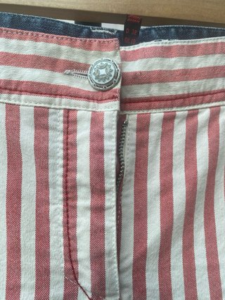 Bermudas rayas pedrería
