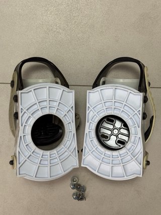 Black Hole vintage snowboard bindings